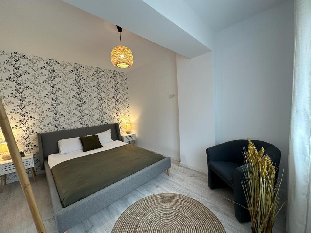 City Center Accommodation 111 Решица Екстериор снимка